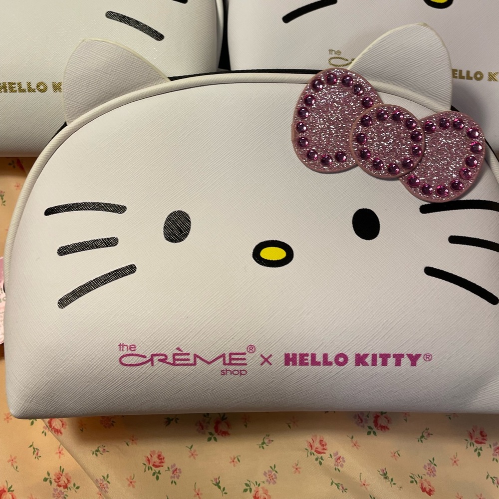 Hello Kitty Makeup Bag